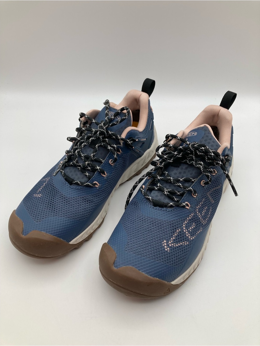 Keen NXIS EVO Women’s Waterproof Running Hiking Shoes Indigo Peach Size 8